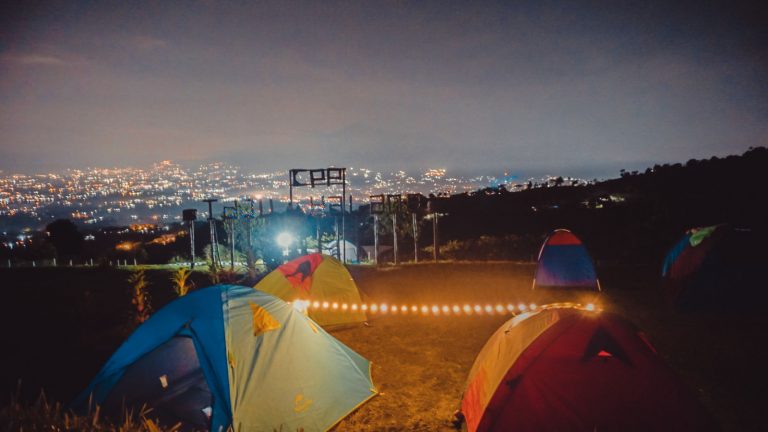 Sejuknya Lembah Salak Camping Ground, Tempat Berkemah Tersembunyi di Bogor