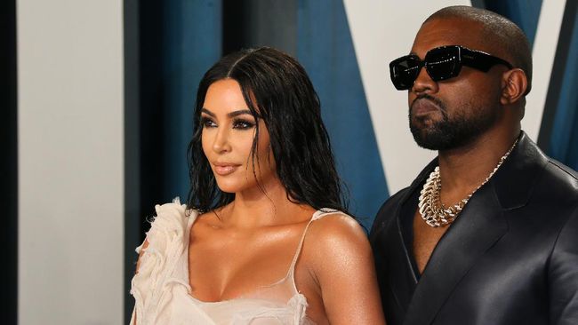 Kim Kadarshian Unfollow Akun Instagram Rapper Kanye West