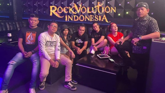 Jenazah Teridentifikasi, Vokalis Band Rockvolution Melani Savitri Batal Pulang untuk Menikah