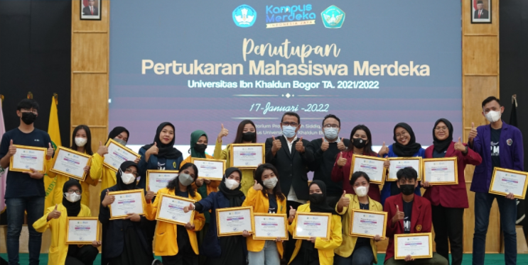 Rektor UIKA Resmi Tutup PMM Universitas Ibn Khaldun Bogor 2021/2022