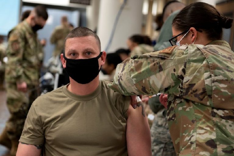 Nah Loh! Tentara Tolak Vaksin Covid-19 Siap-siap Dipecat  Angkatan Darat AS