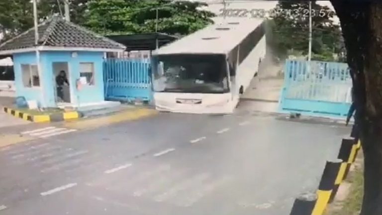 Bus di Semarang Alami Rem Blong, Tewaskan Pengatur Jalan