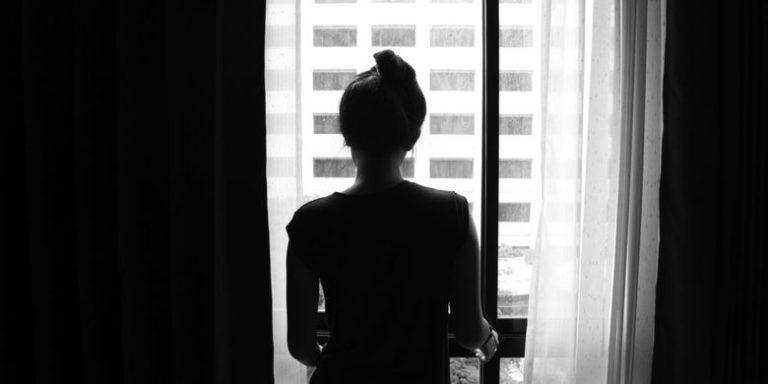 Ini Penyebab “Emotional Numbness” atau Mati Rasa Emosional