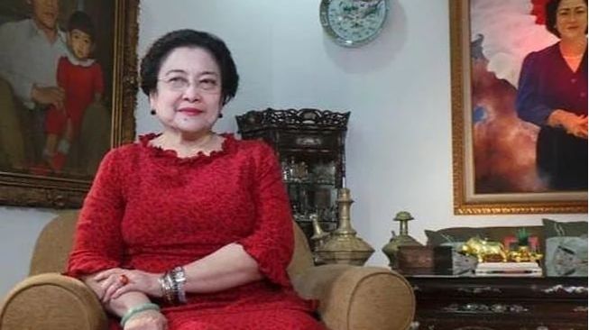 Megawati Menggelar Demo Memasak Tanpa Minyak Goreng di DPP PDIP Lenteng Agung