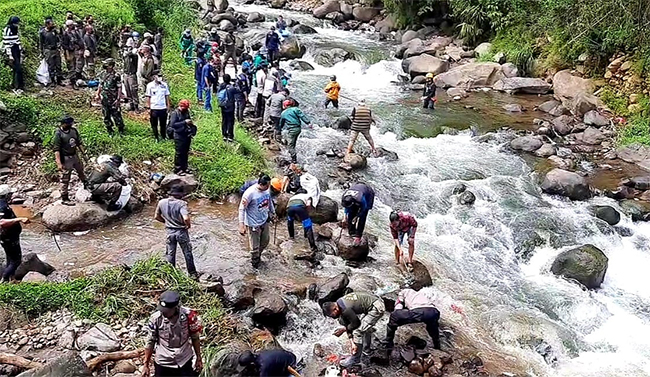 Gara-Gara Dibersihkan, Warga Cisarua Takut Buang Sampah ke Sungai Ciliwung