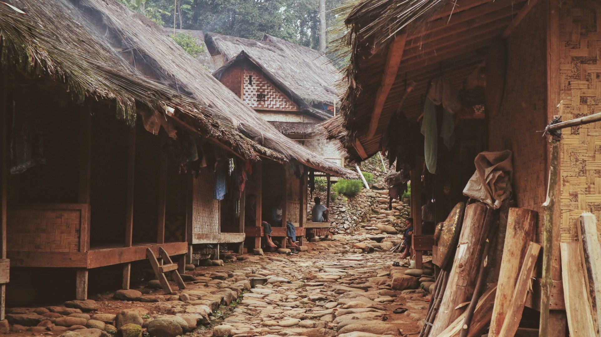 Uniknya Tradisi Suku Baduy Yang Berjalan Kaki Ratusan Kilometer Demi