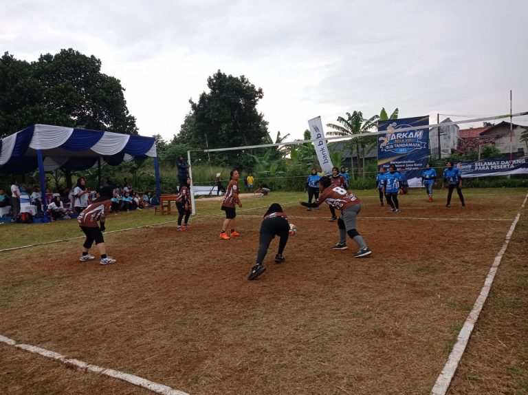 Turnamen Voli BJB Tandamata Berlangsung Sengit, Bogor Barat Sabet Juara