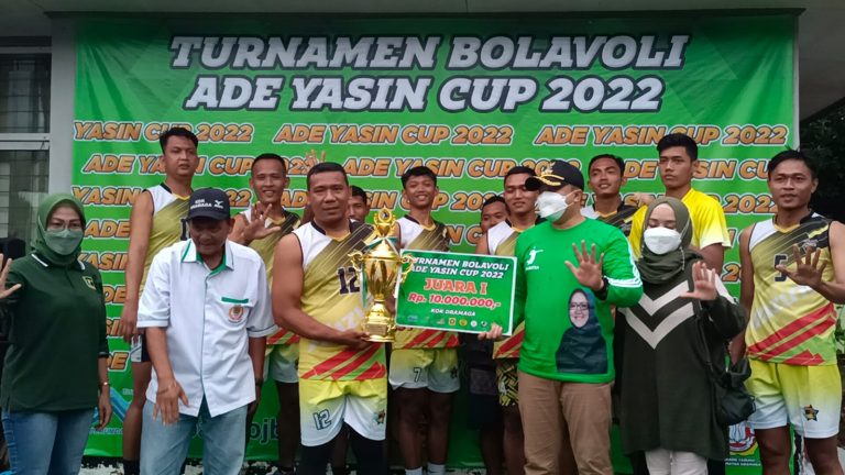 Kalahkan CVC Cibening, RBC Juarai Turnamen Voly Ade Yasin Cup Pertama