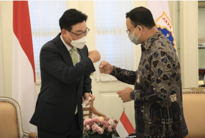 
 Duta Besar Korea Selatan (Korsel) untuk Indonesia,Park Tae-Sung, Bersama Gubernur DKI Jakarta Anies Baswedan. (jpnn/Bogordaily.net)
