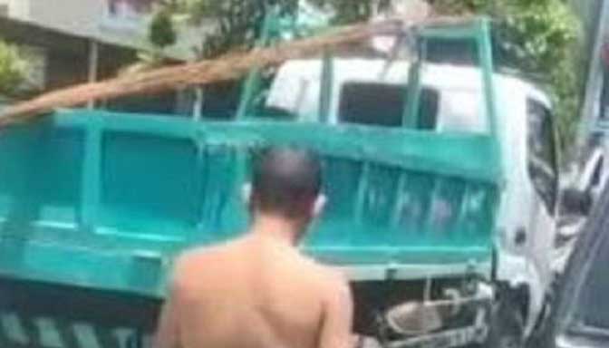 Viral Polisi Bugil Naik Motor, Ini yang Sebenarnya Terjadi!