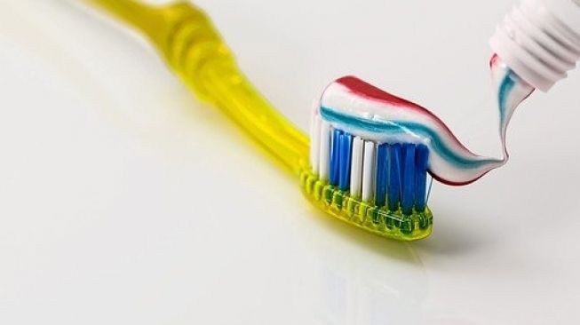 Waktu yang Tepat Untuk Menyikat Gigi Saat Puasa Beserta Hukumnya