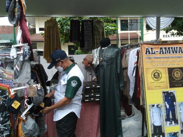 Bazaar Ramadan UIKA Bogor, Pedagang Ketiban Rezeki