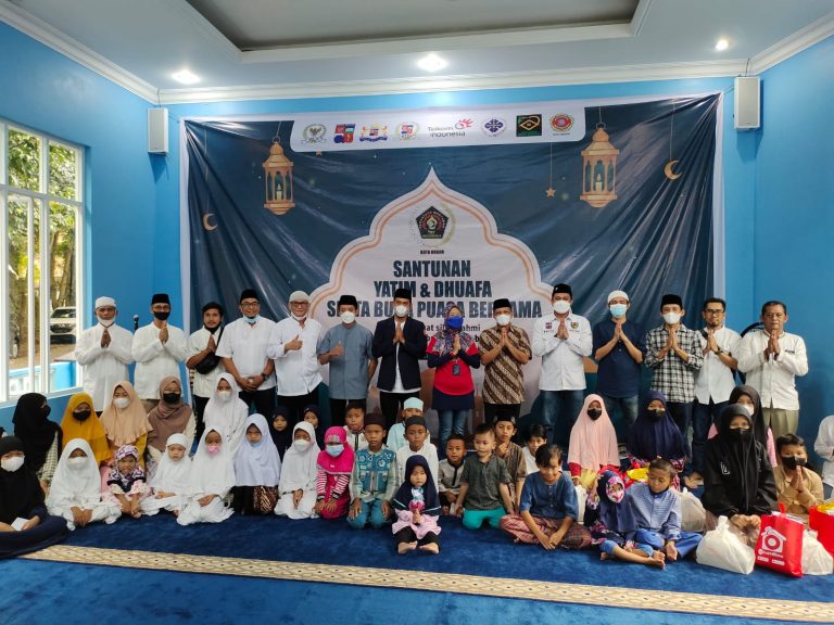 PWI Kota Bogor Berikan Santunan Kepada Anak Yatim & Dhuafa