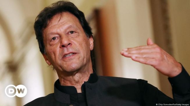 Profil Imran Khan, Perdana Menteri Pakistan yang Digulingkan Lewat Mosi Tidak Percaya