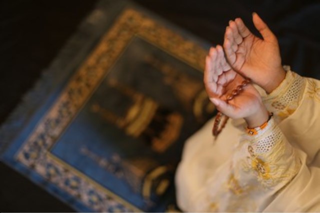 
 Memulai Segala Sesuatunya dengan Doa, Termasuk dalam Menjalankan Ibadan Puasa. (okezonemuslim/Bogordaily.net)