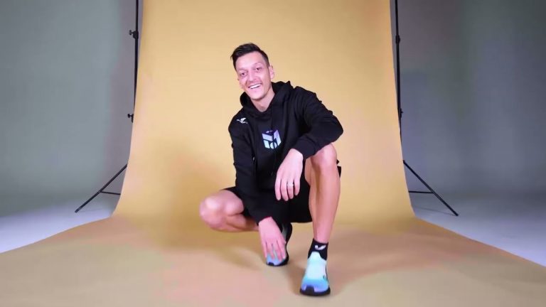 Brand Sportswear Concave Resmi Berkolabirasi dengan Mesut Ozil