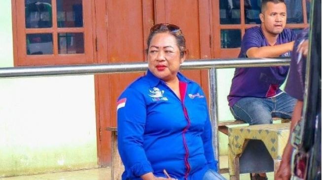 Ibu Yayuk, Si Sopir Bus Berdaster yang Sedang Hits di Tiktok