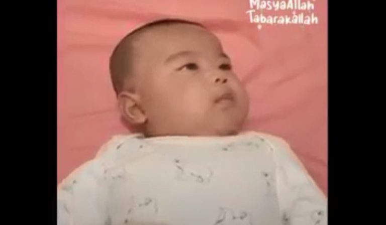 bayi 3 bulan bisa berbicara