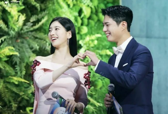 Interaksi Manis Suzy dengan Park Bogum di Baeksang Awards 2022, Bikin Gemas Netizen
