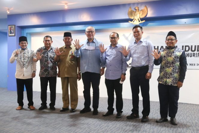 
 Pemerintah Kabupaten Bogor bersama Perumda Air Minum Tirta Kahuripan Kabupaten Bogor sinergi tingkatkan layanan, Selasa 24 Mei 2022. (Pemkab.bogor/Bogordaily.net)