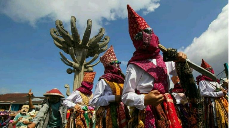 Sambut Puasa Syawal, Warga Lampung Meriahkan Tradisi Sekura