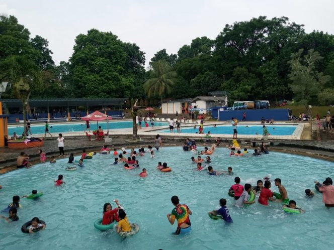 
 Suasana kolam renang Mila Kencana, Senin 9 Mei 2022. (Anggita/Bogordaily.net)