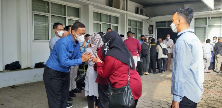Hari Kedua Masuk Kerja, Dua ASN di Bogor Selatan Absen Ngantor