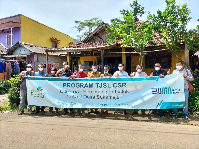 Program Jabar Caang, PLN Pasang Listrik Gratis untuk 300 KK di Desa Sukamaju dan Jugalajaya