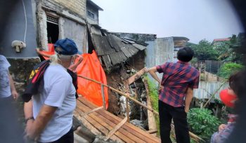 Rumah Warga di Komplek Wartawan Ujung Cipaku Indah Rusak Berat Usai Diterjang Hujan, Rabu sore, 18 Mei 2022. (Istimewa/Bogordaily.net)