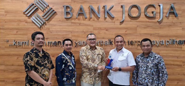 Perumda BPR Bank Kota Bogor Berikan Pelayan Terbaru Melalui ATM Cardless