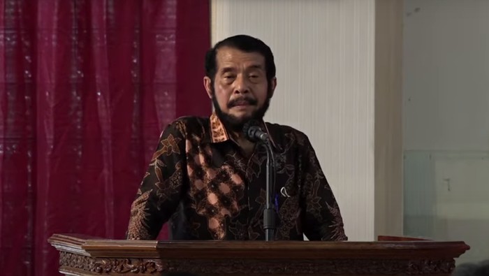 Sah Jadi Ipar Jokowi, Anwar Usman Ternyata Anak Teater. Ini Profilnya
