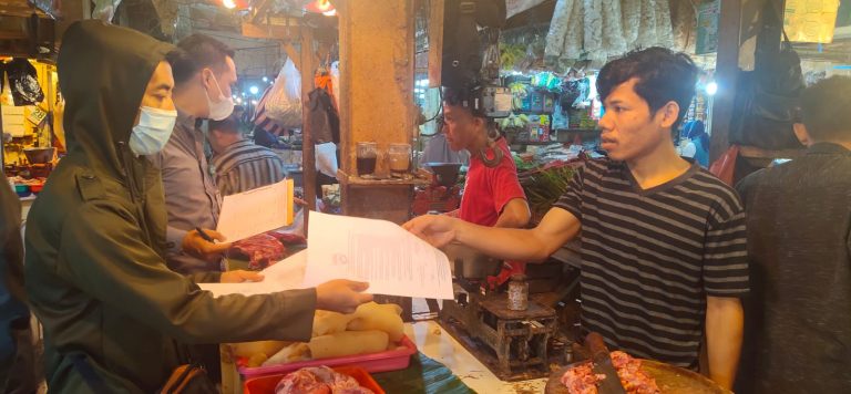 Antisipasi PMK, Daging di Pasar Kota Bogor Diperiksa