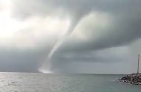 Viral! Muncul Fenomena Alam Waterspout di Bali, Ini Kata BMKG