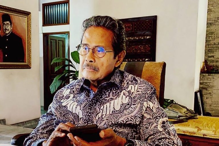 Politikus Senior Golkar Fahmi Idris Tutup Usia