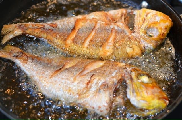 Perhatikan! Begini Cara Menggoreng Ikan Agar Minyak Tidak Meletup
