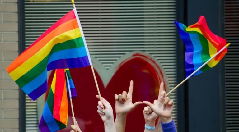 Makna dan Arti Dibalik Warna Pelangi Bendera LGBT