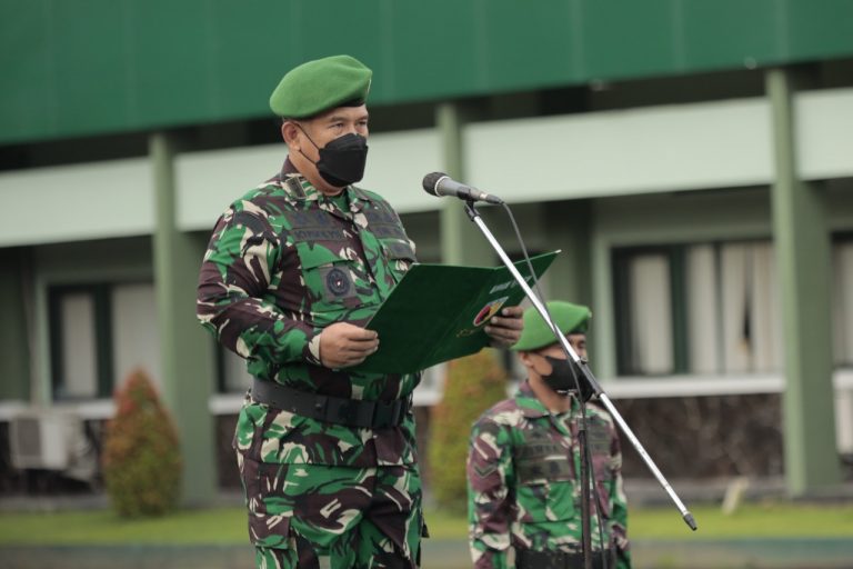 Pimpin Upacara Bendera, Kapendam V/Brawijaya Tekankan Pentingnya Rasa Cinta Tanah Air