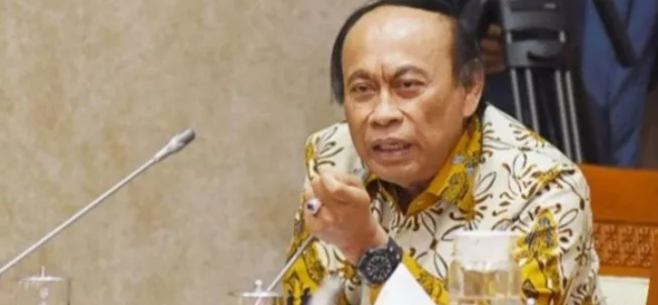 Heboh Muhidin Mohamad Said Wakil Ketua Banggar DPR Terjatuh saat Rapat Paripurna, Siapa Dia?