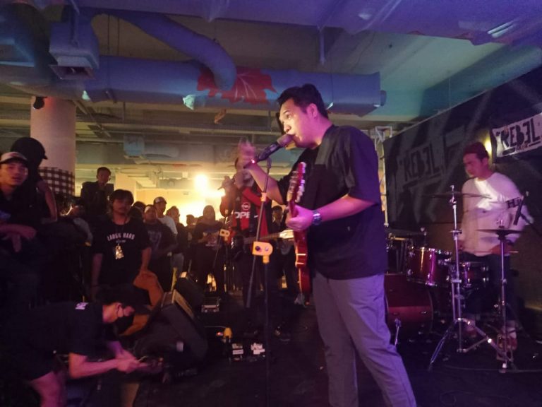 Ratusan Penggemar Band Indie Jamming Bareng di Mojosky Resto & Karaoke Bogor