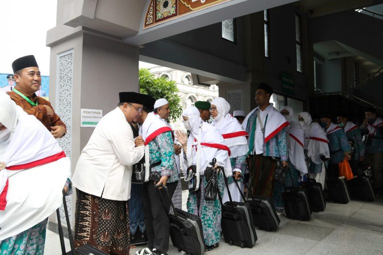 Lepas Jamaah Haji di Masjid Raya, Ini Pesan Ketua DPRD Kota Bogor