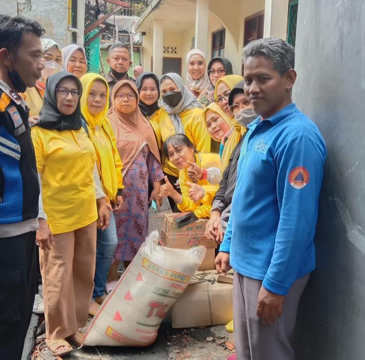 Golkar Kota Bogor Distribusikan Bantuan Bagi Warga Terkena Musibah Kebakaran