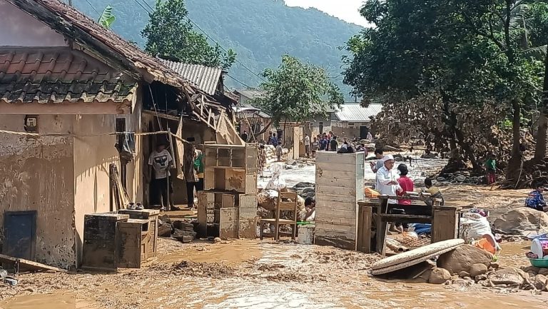 Desa Purasari Diterjang Banjir Bandang, Warga : Terparah Sejak 30 Tahun Silam