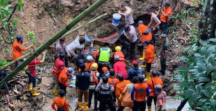 1 Korban Kecelakaan Bus Pariwisata di Tasikmalaya Ditemukan Tertimbun Tanah
