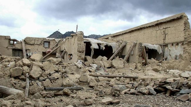 
 Gempa guncang Afghanistan, Taliban sebut lebih dari 1.000 orang tewas. (AFP/CNN Indonesia/Bogordaily.net)
