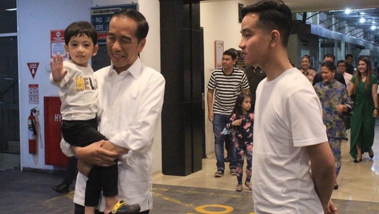 Jokowi Genap 61 Tahun, Ucapan Selamat Terlontar dari Keluarga dan Menteri