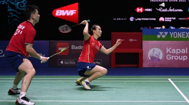 Kalahkan Wakil Jepang, Zheng/Huang Juara Indonesia Open 2022