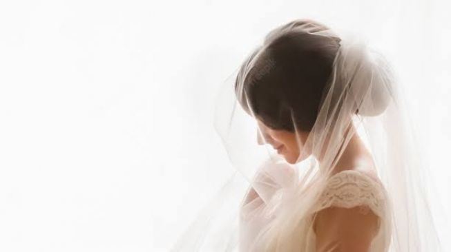 Amazing, Wanita Ini Undang 9 Mantannya Saat Resepsi Pernikahan