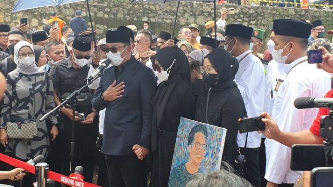 Ungkapan Ridwan Kamil Setelah Eril Selesai Dikebumikan