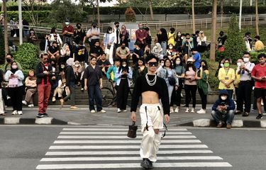 Catwalk di Zebra Cross Ala Citayam Fashion Week Bisa Kena Denda Puluhan Juta