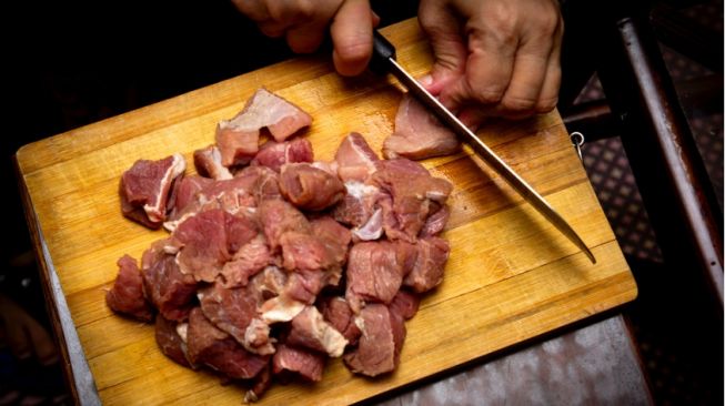 Cara Menyimpan Daging Kurban di Kulkas Agar Tidak Busuk